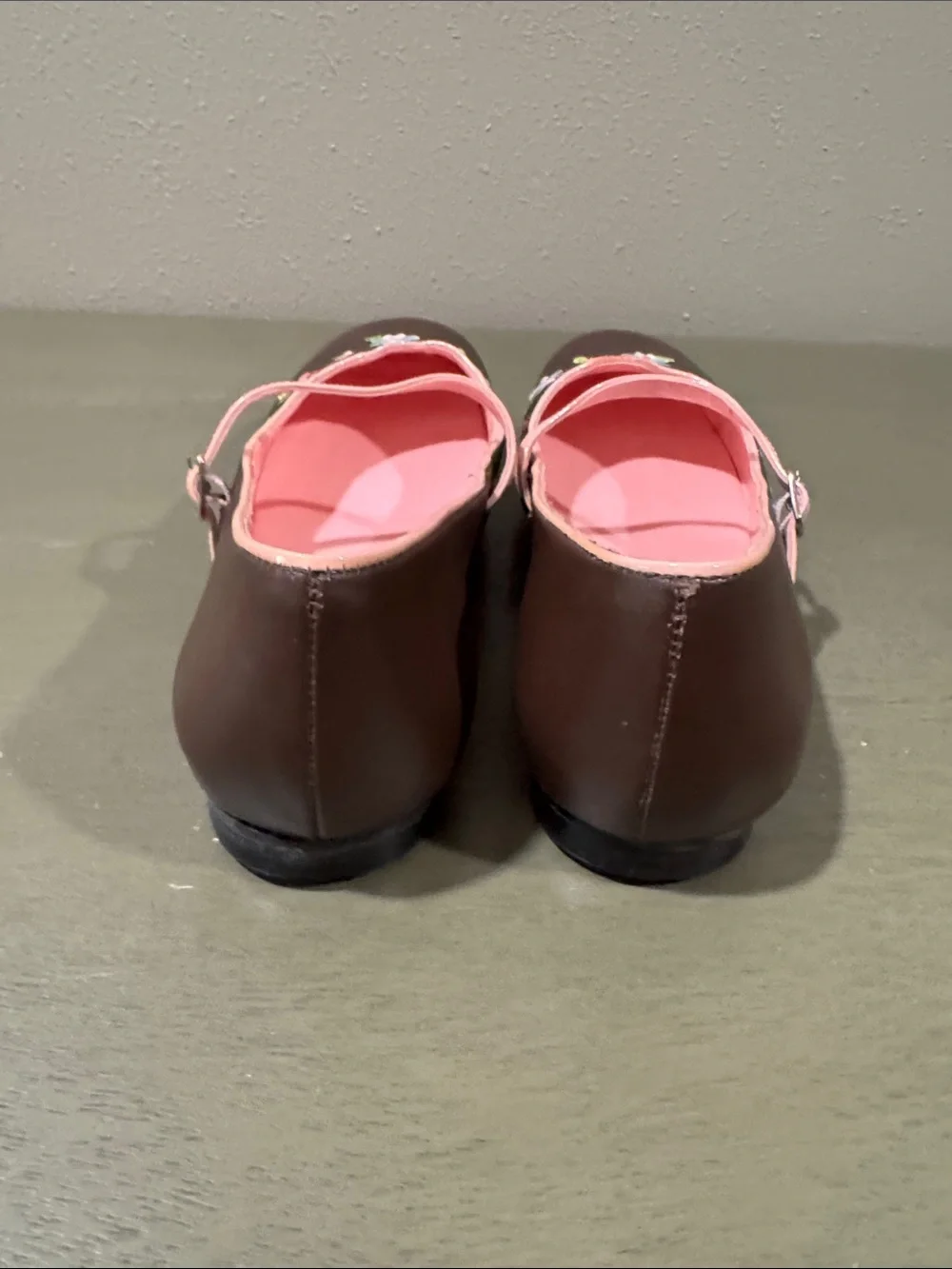Hanna Andersson Brown Floral Mary Jane Shoes with Pink Trim